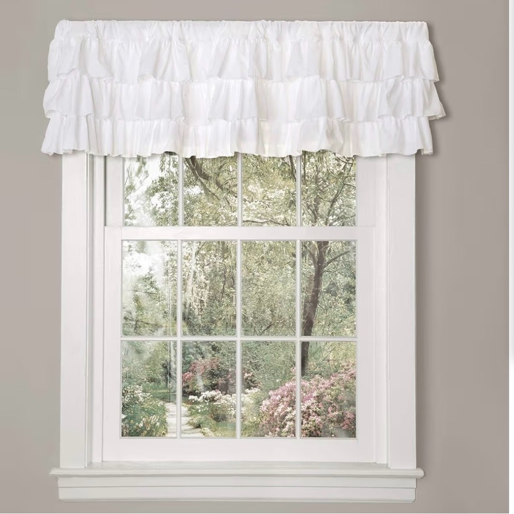 White Farmhouse Ruffle Valance - Picture 1 of 1
